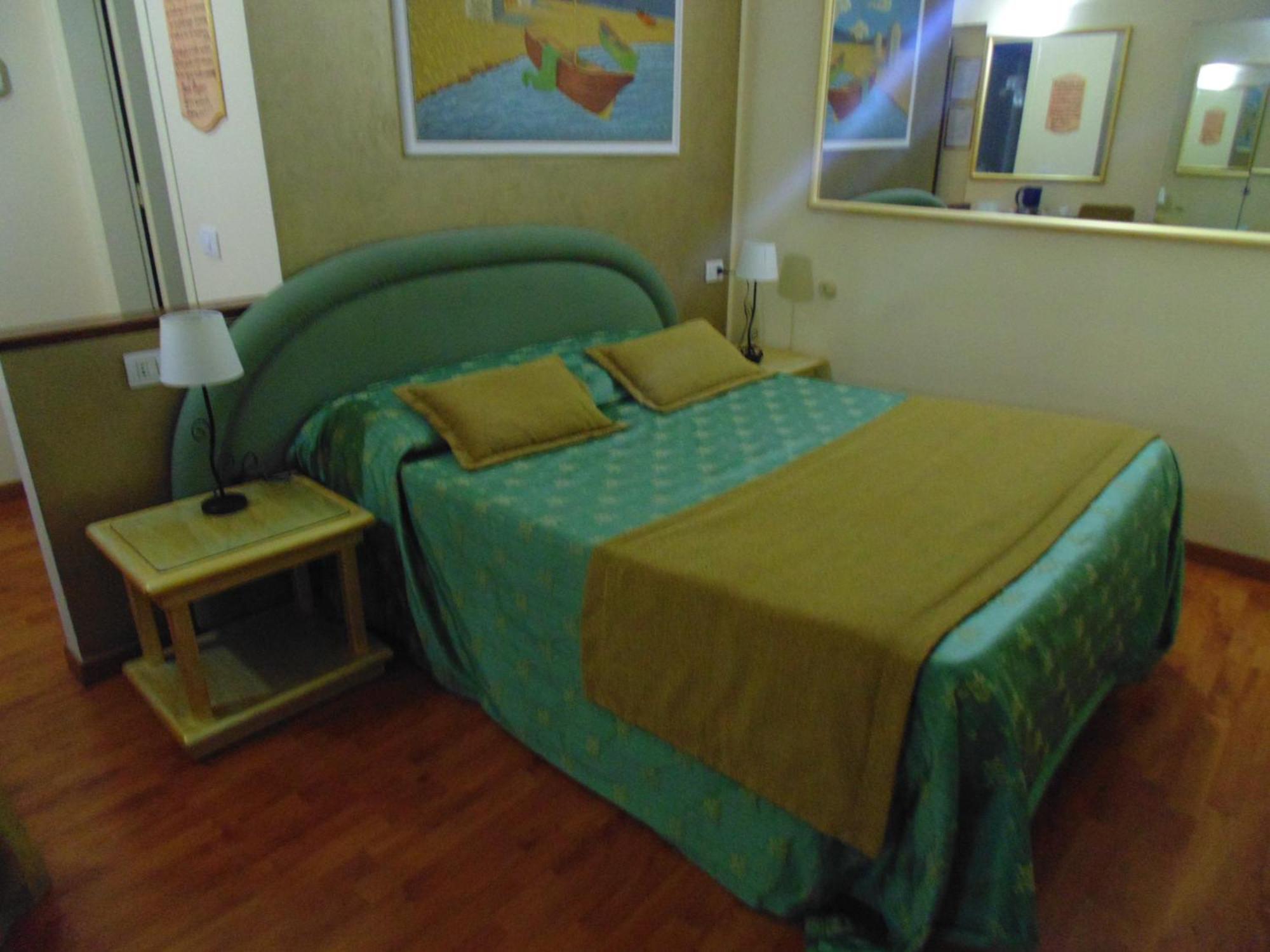 Relais Dante E Beatrice Bed and Breakfast Firenze Værelse billede